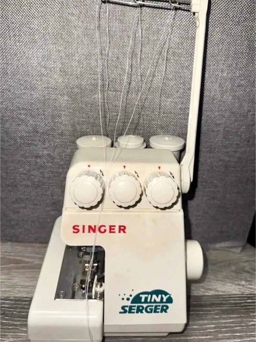 Singer Tiny Serger Sewing Machine TS380A *No pedal or cords*